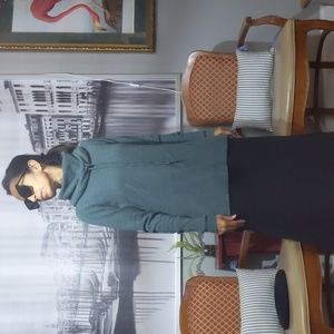 Max Studio 100% 2-Ply Cashmere Turtle Neck Sweater Size S